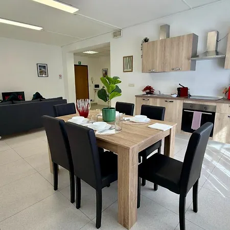Appartement The Dante House Udine